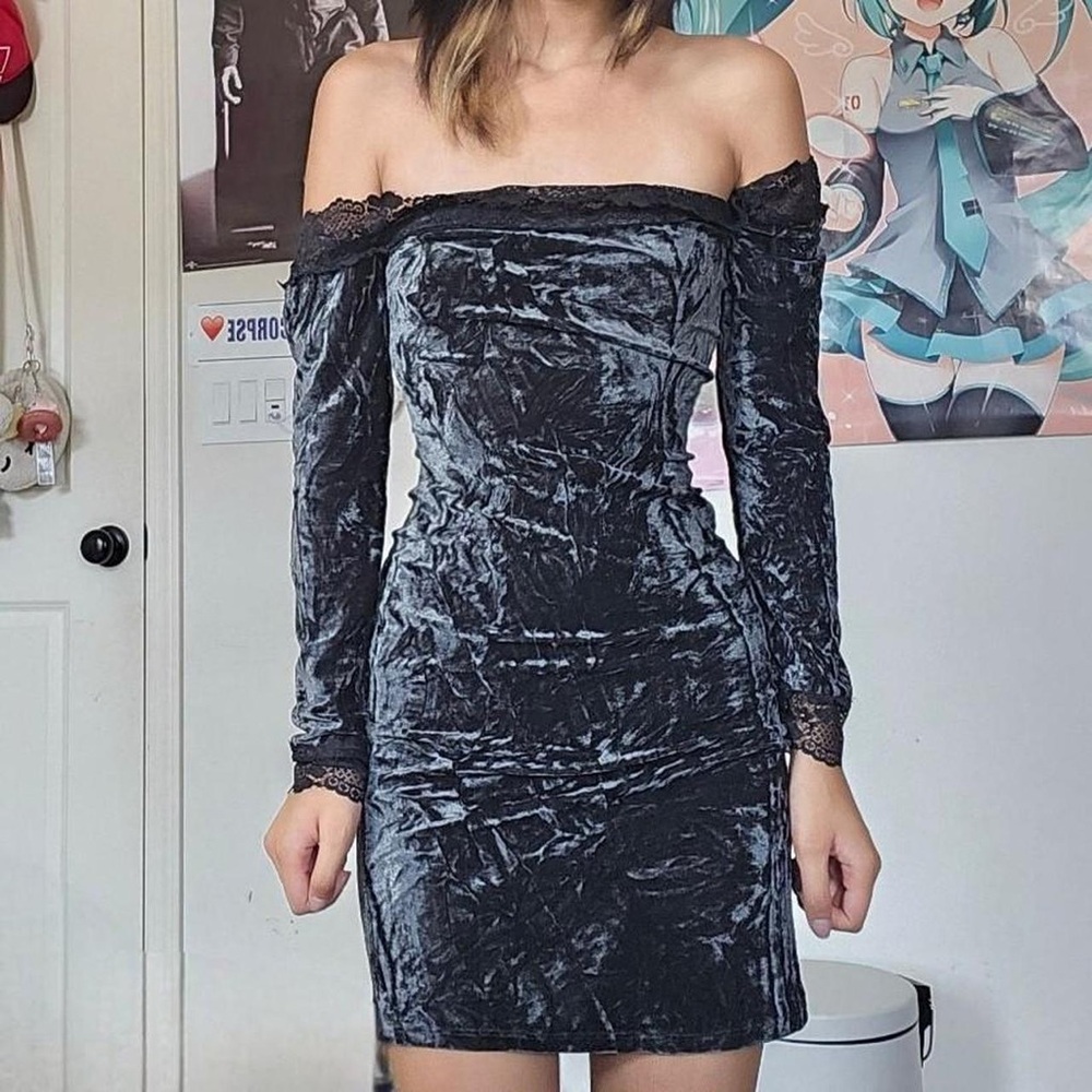 Urban Outfitters Kimchi Blue "Ryder" Velvet & Lace Bodycon Mini Dress